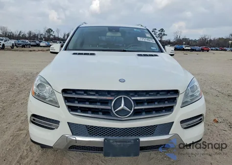 2015 Mercedes-Benz Ml 350 z USA, uszkodzony, nr VIN 4JGDA5JB5FA525839